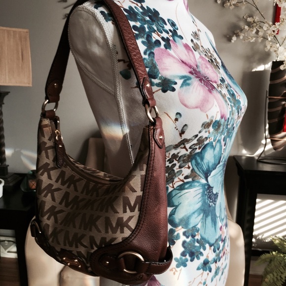 Authentic Michael Kors Bag, Excellent Condition! - Picture 2 of 4