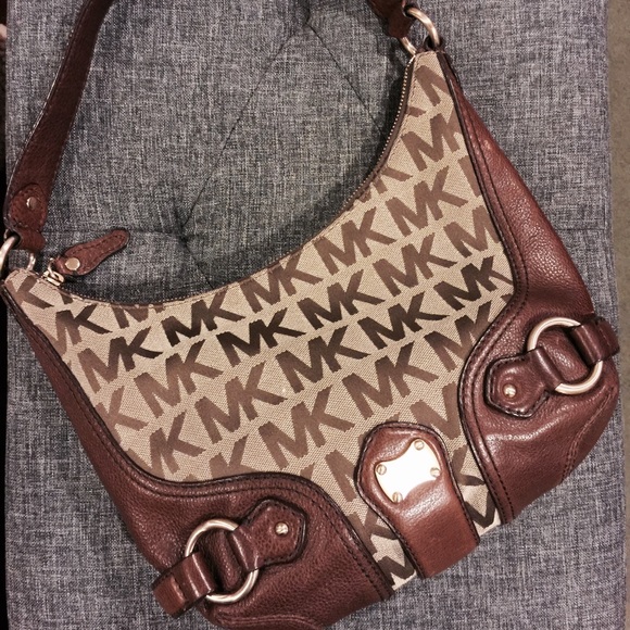 Authentic Michael Kors Bag, Excellent Condition! - Picture 3 of 4