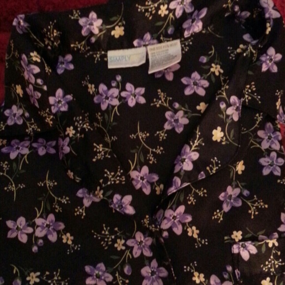 Nightshirt,Blk/floralButton down.Fits Women Lg-2X. - Picture 2 of 4