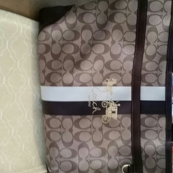 Coach diaper bag AUTHENTIC!!!! $500.00 RETAIL - Picture 2 of 2