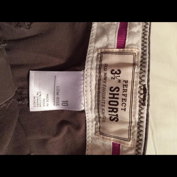 ✅SOLD✅Old Navy brown shorts - Picture 3 of 3