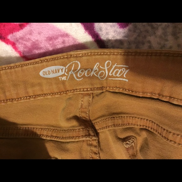 Old navy khaki skinny rockstars