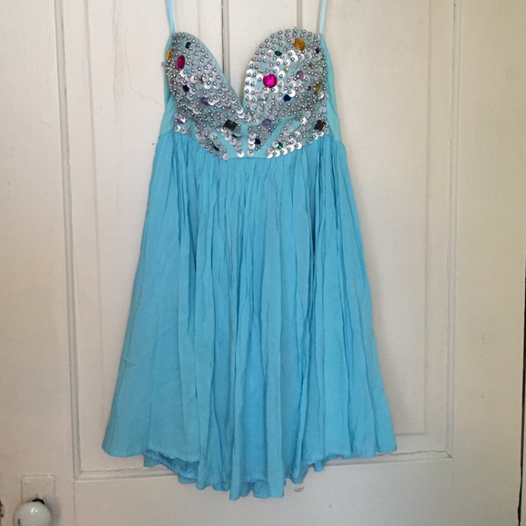 Baby blue dress