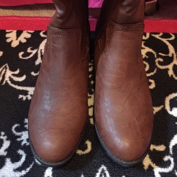 Rue 21 brown boots - Picture 2 of 4