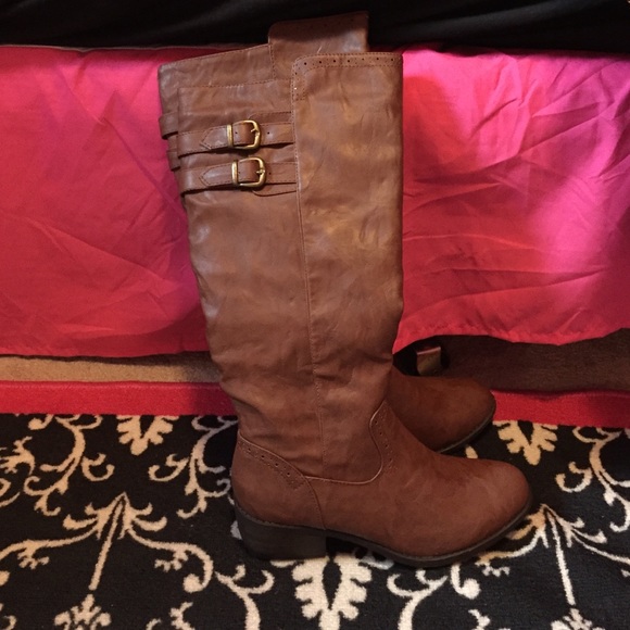 Rue 21 brown boots - Picture 3 of 4