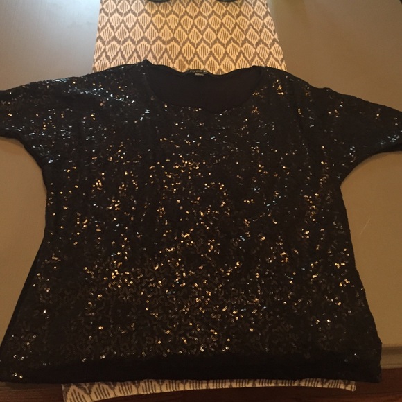 Forever 21 sequined black top size M - Picture 2 of 2