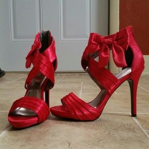 Red High Heels with bow