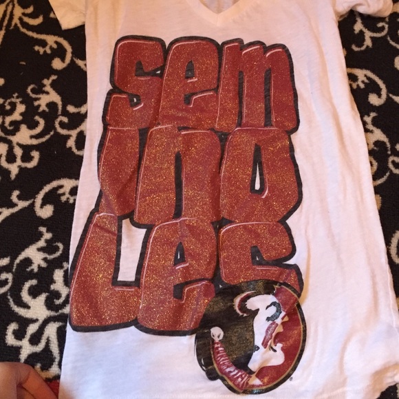2 FSU Seminole Tshirts. 1 v-neck, 1 long sleeve - Picture 2 of 4