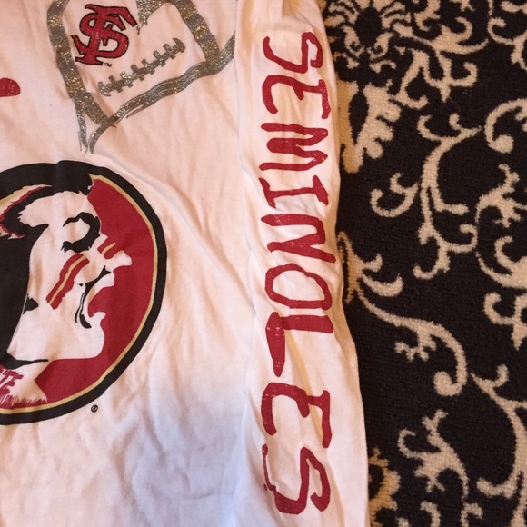 2 FSU Seminole Tshirts. 1 v-neck, 1 long sleeve - Picture 4 of 4