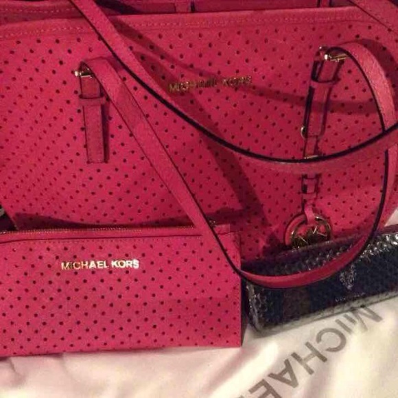 Sold - Picture 2 of 4