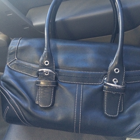 Coach - Picture 2 of 3