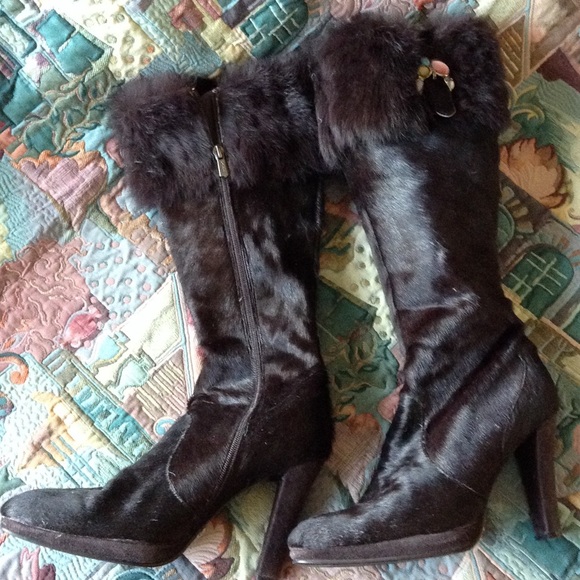 Cochni Leather and rabbit fur boots