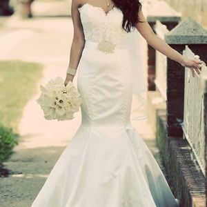 Wedding dress for sale from Kleinfield ny