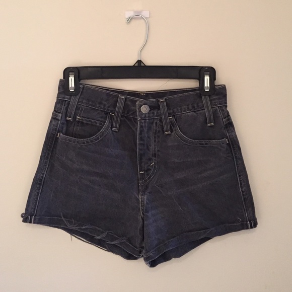High Waisted Vintage LEVI'S shorts