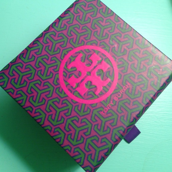 Tory burch box