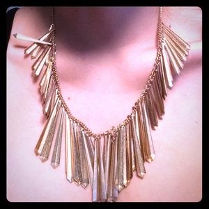 AKIRA statement necklace