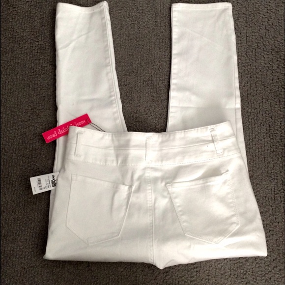 ❌SOLD❌ High Waisted Cropped Pants - Picture 4 of 4