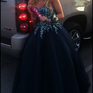 Prom dress size 2-4!