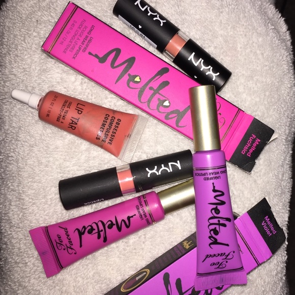 Lipstick & liquid lipstick