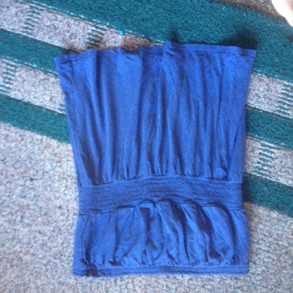 Tops - Picture 3 of 3