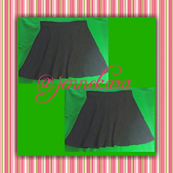 ❌SOLD❌NWT Victoria's Secret PINK Black Mini Skirt!