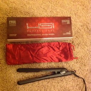 Flat iron RESERVED 🚫