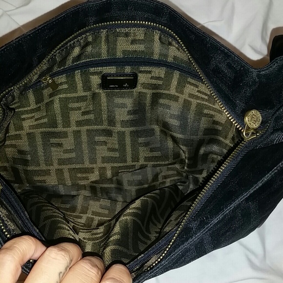 Flash Sale! Black Bag w/ F prints & Gold Hardware - Picture 4 of 4