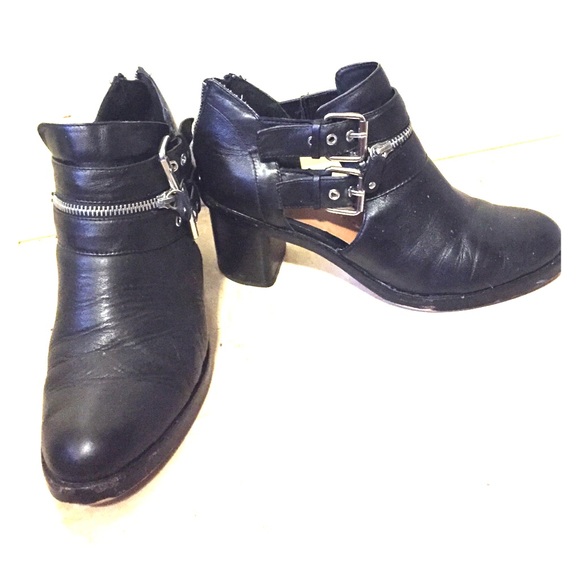 Dolce Vita black booties