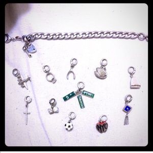 Private listing💕 (gradcap-airplane charms)