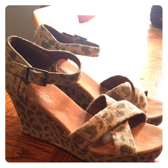 TOMS leopard wedges