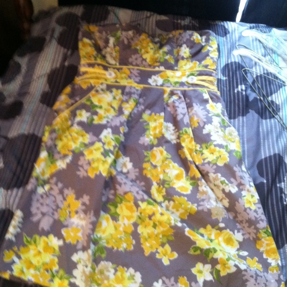 Dresses & Skirts - Yellow and grey Easter Dress