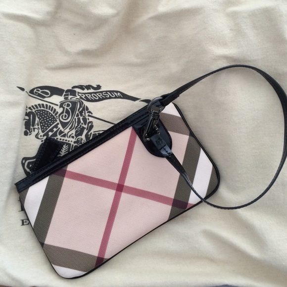 Burberry wristlet -authentic-
