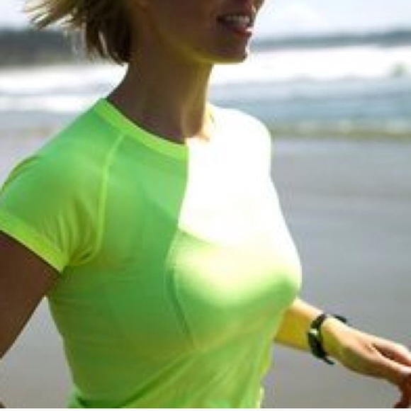 Lululemon run swiftly tech shirt