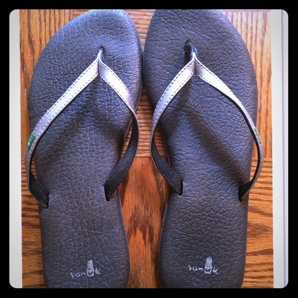 Sanuk flip flops