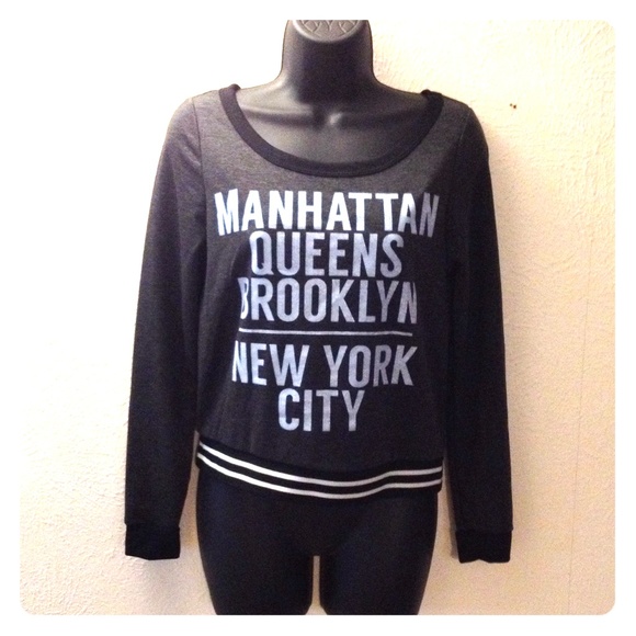 ⬛️◾️NYC Statement Top◾️◼️ Host Pick 🎉🎉 - Picture 1 of 1
