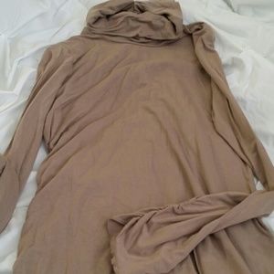 Page turtleneck NWOT