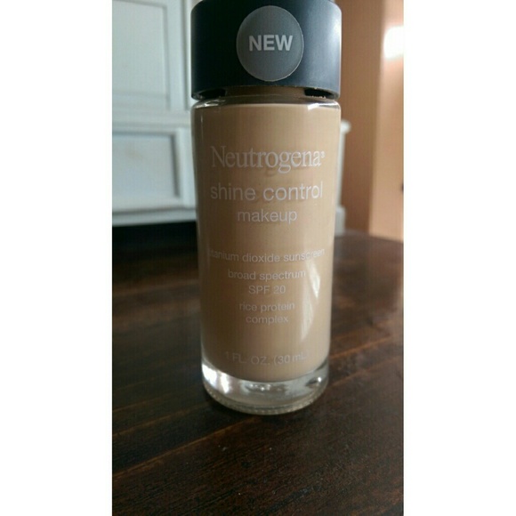 Neutrogena Shine Control Makeup - Classic Ivory