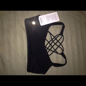 Lululemon free to be wild bra