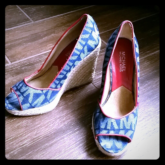 Michael Kors peep toe wedges size 6.5