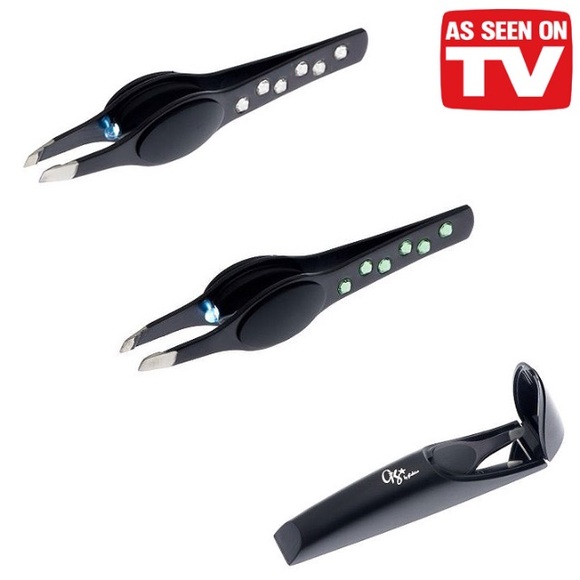 Gigi led light up tweezers