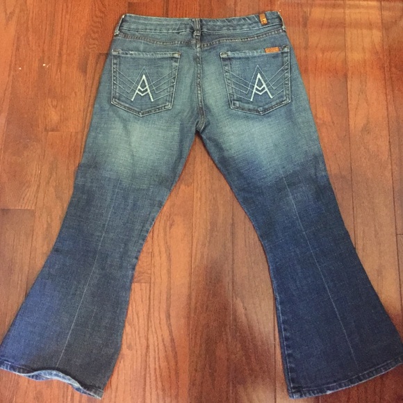 7 for all mankind. A pocket, crop capris.