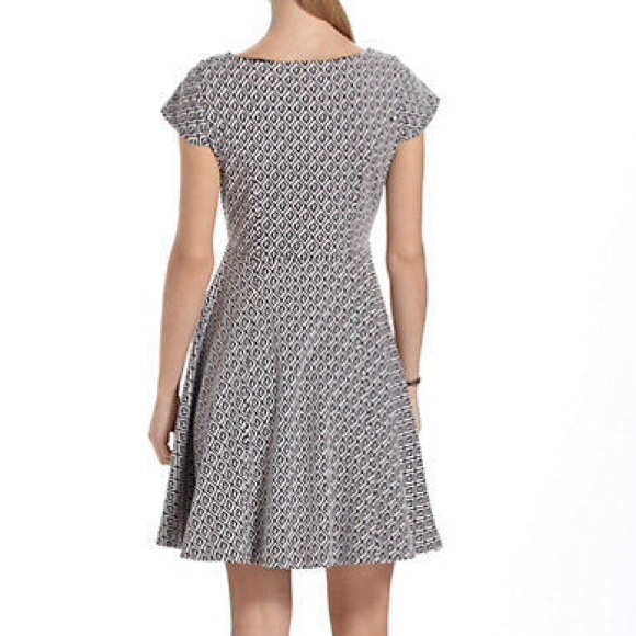 🚫SOLD IN BUNDLE🚫Anthropologie Pullover Dress - Picture 2 of 4