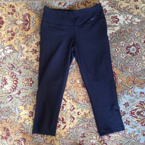 Nike Capri workout leggings