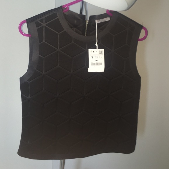 Beautiful Zara top 🎩