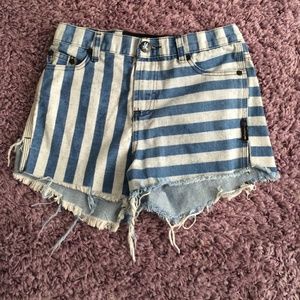 One Teaspoon size 27 shorts