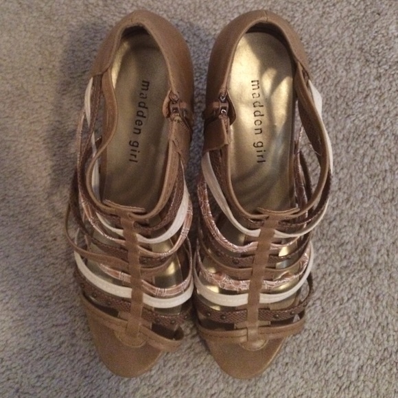 heels - Picture 2 of 2
