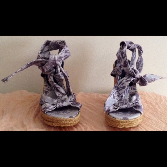 Stuart Weitzman Theodora & Callum Espadrilles