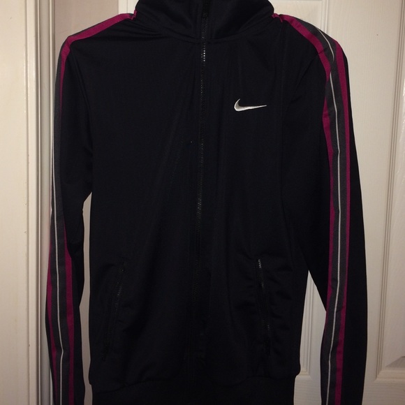 Nike jacket - Picture 1 of 1