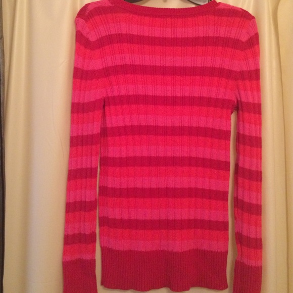 sweater - Picture 2 of 2