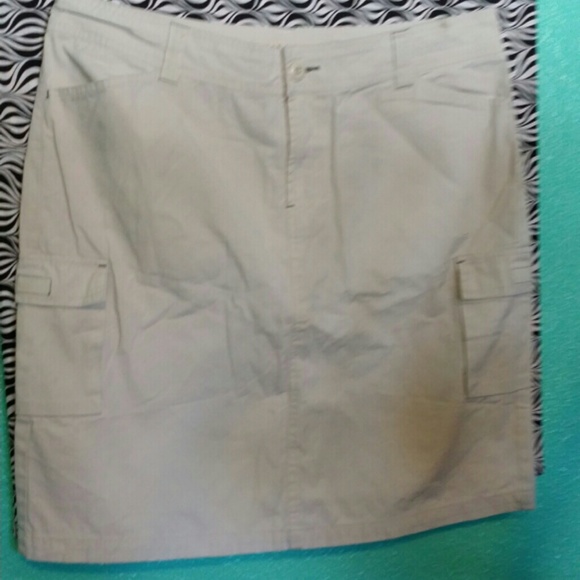 Maurice's Khaki skirt